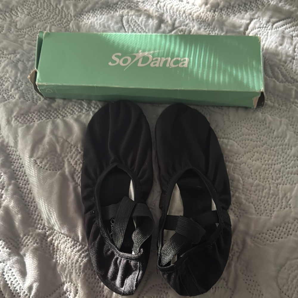 Black Women's Ballet Flats